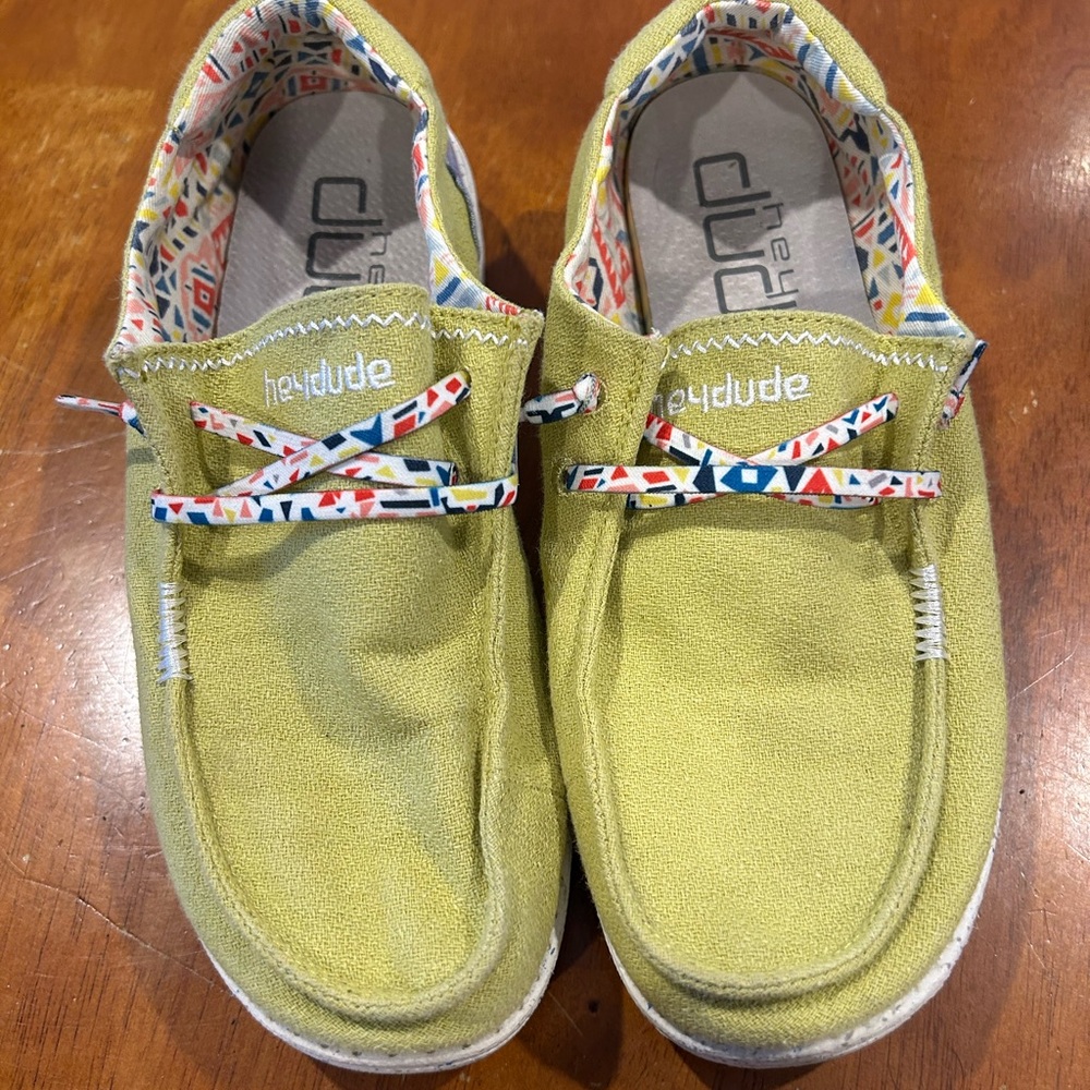 Hey Dude Women's Wendy Zig Zag size 8
